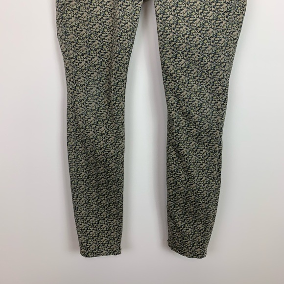 Cabi size 6 printed skinny denim jeans style# 5083 - Picture 4 of 10